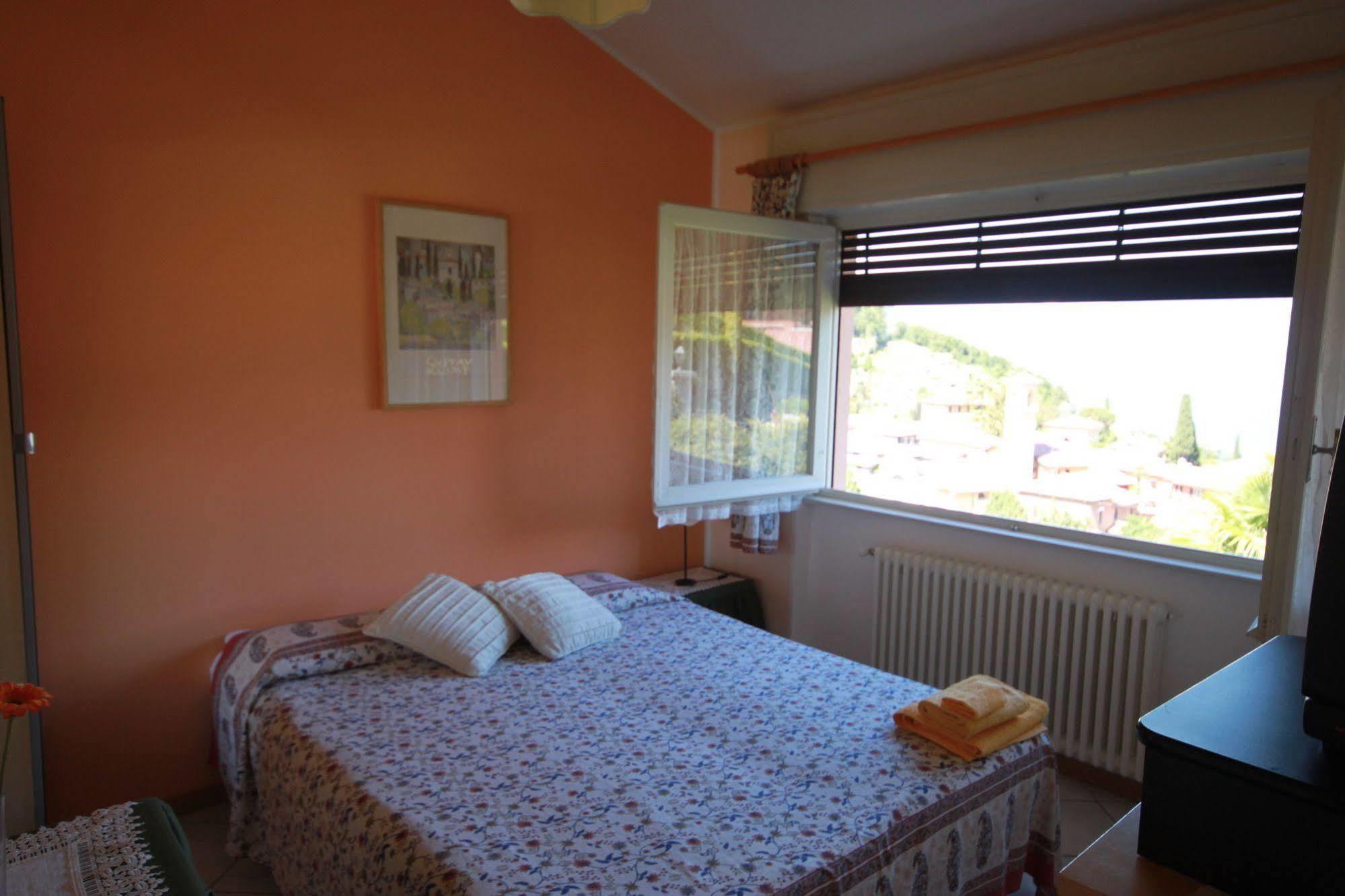 Bed and Breakfast Balcone Fiorito Menaggio Exterior foto